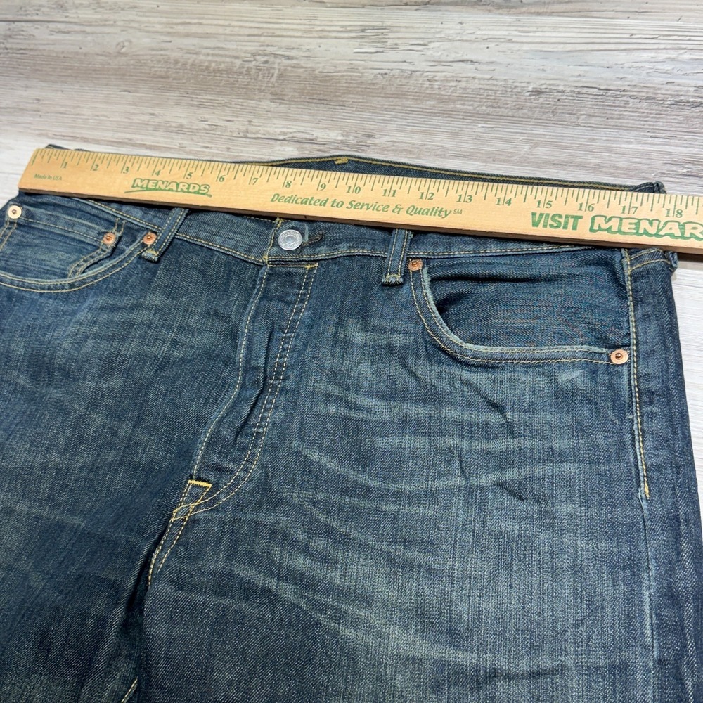 Levis 501 Jeans Mens 34x34 Button Fly Original Straight Blue Denim Medium Wash - Picture 7 of 13